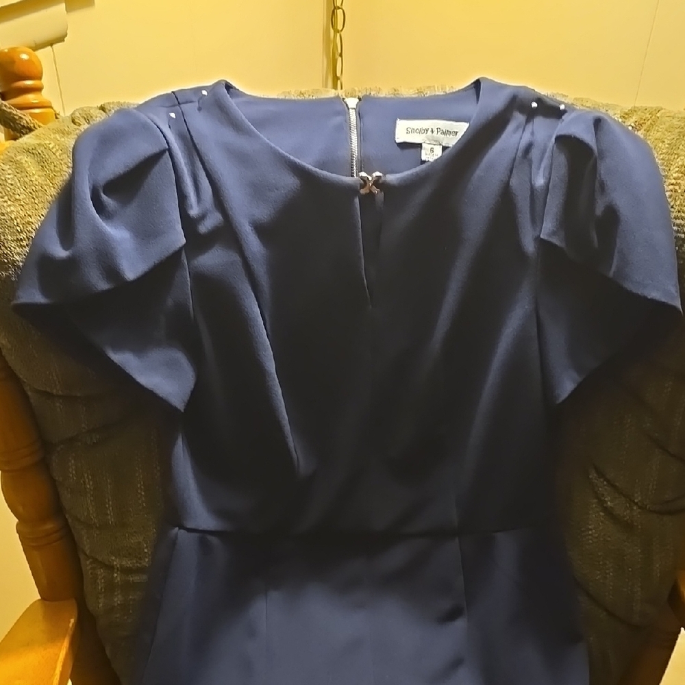Elegant Blue Dress - Picture 4 of 9